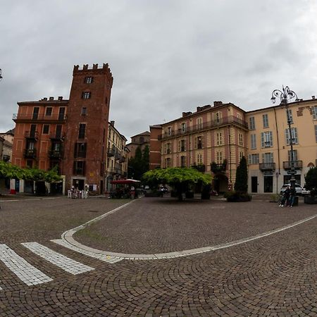 Appartamento Casa Margot Asti Esterno foto
