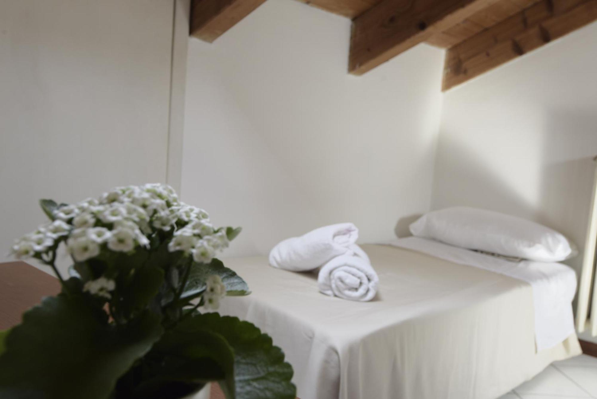 Appartamento Casa Margot Asti Esterno foto
